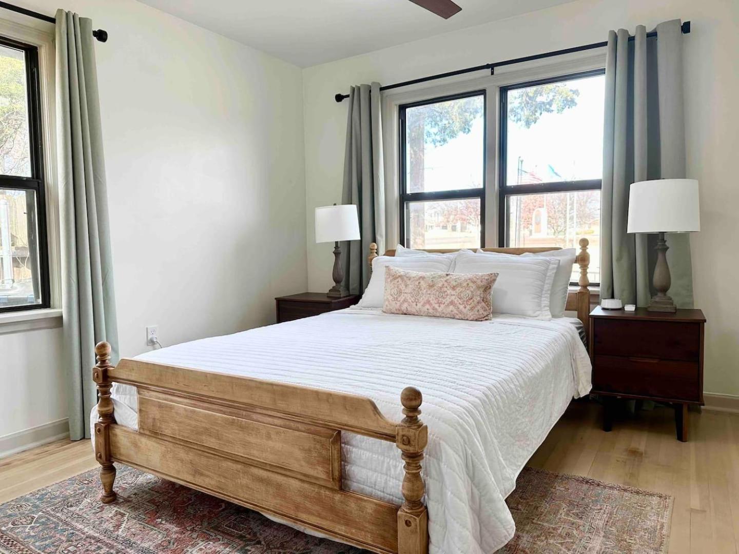 Campus Cottage Kng Bed! Walk To Uco And Downtown Edmond Exteriér fotografie