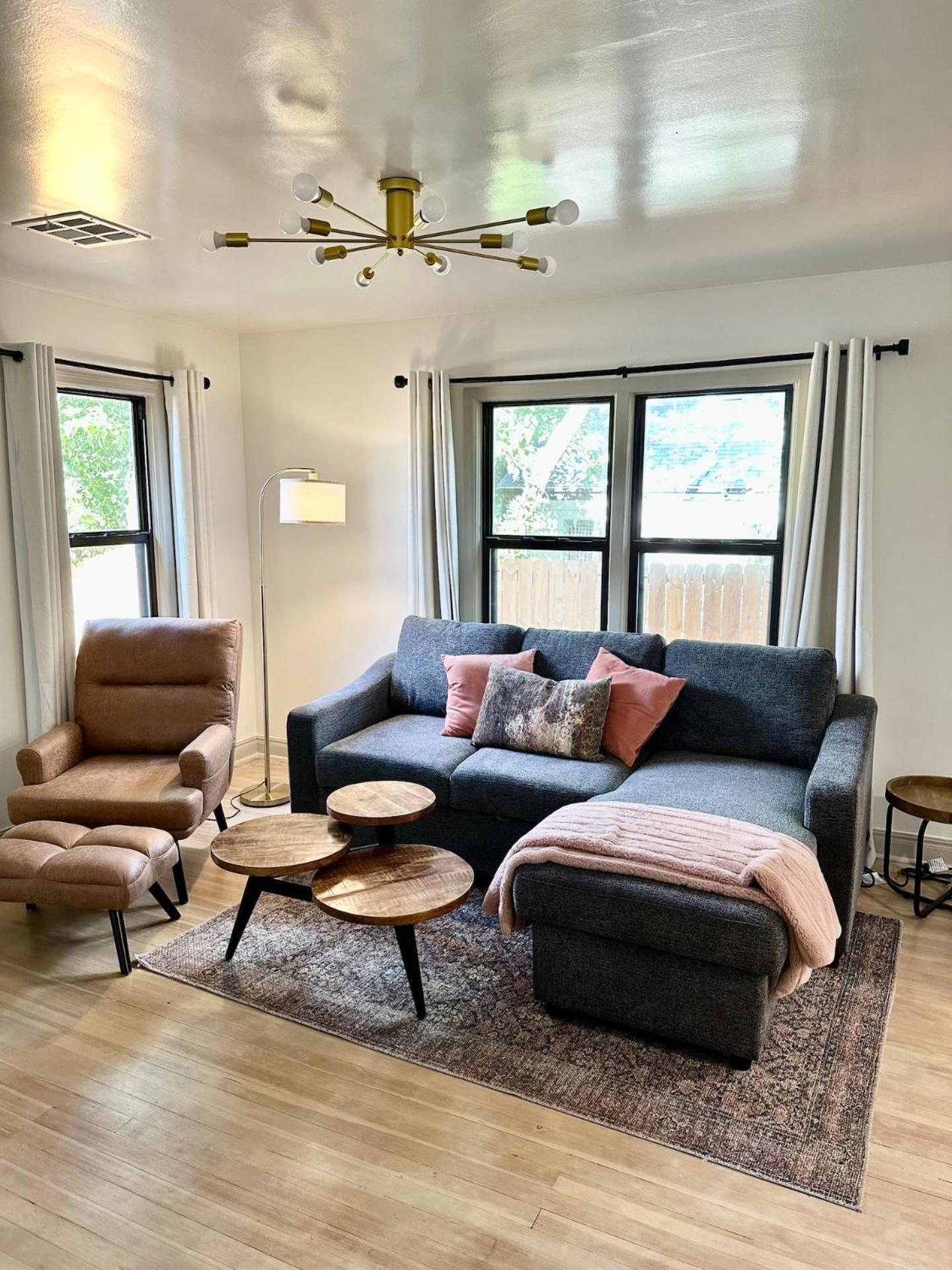 Campus Cottage Kng Bed! Walk To Uco And Downtown Edmond Exteriér fotografie